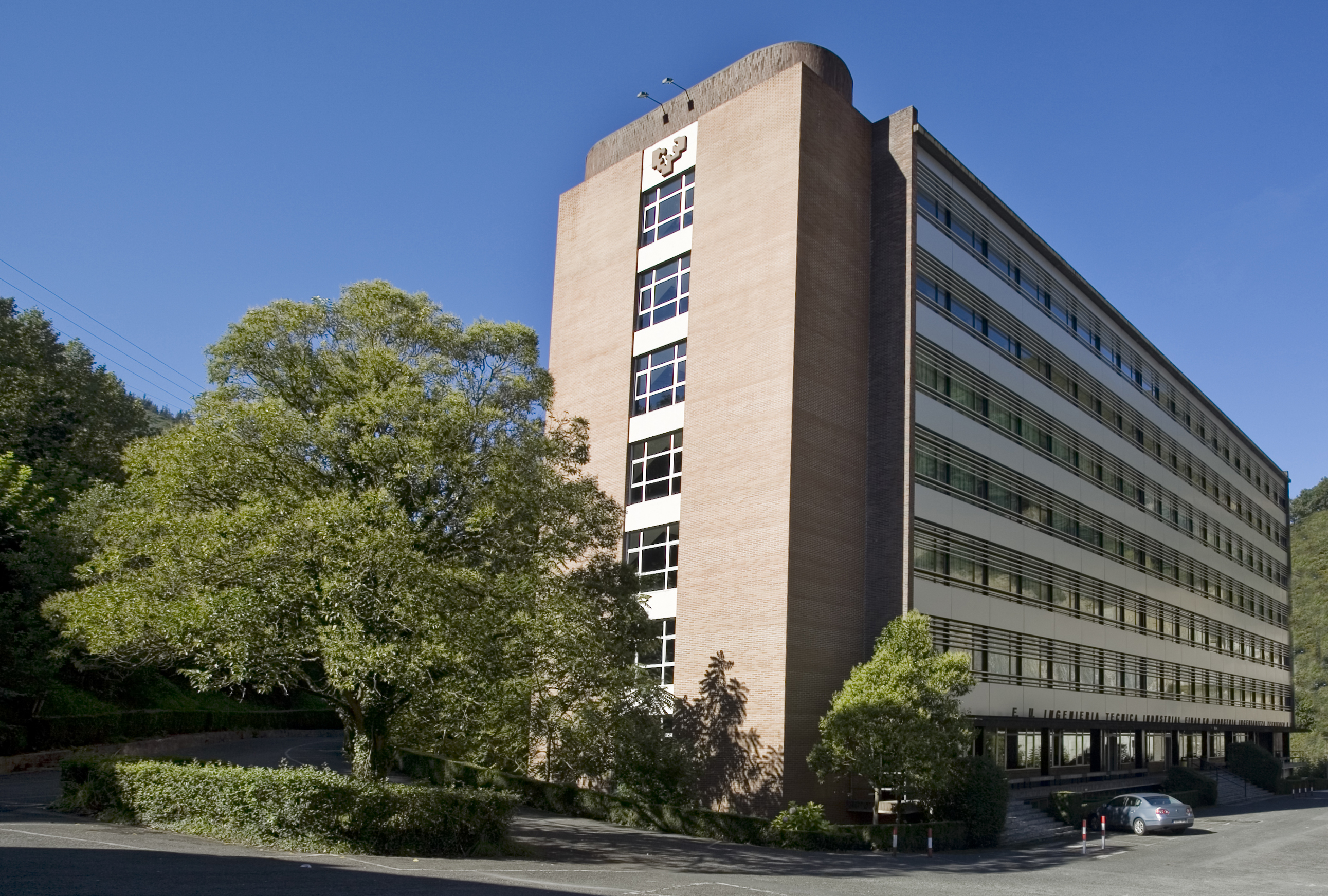 Escuela de Ingeniería de Gipuzkoa - Eibar